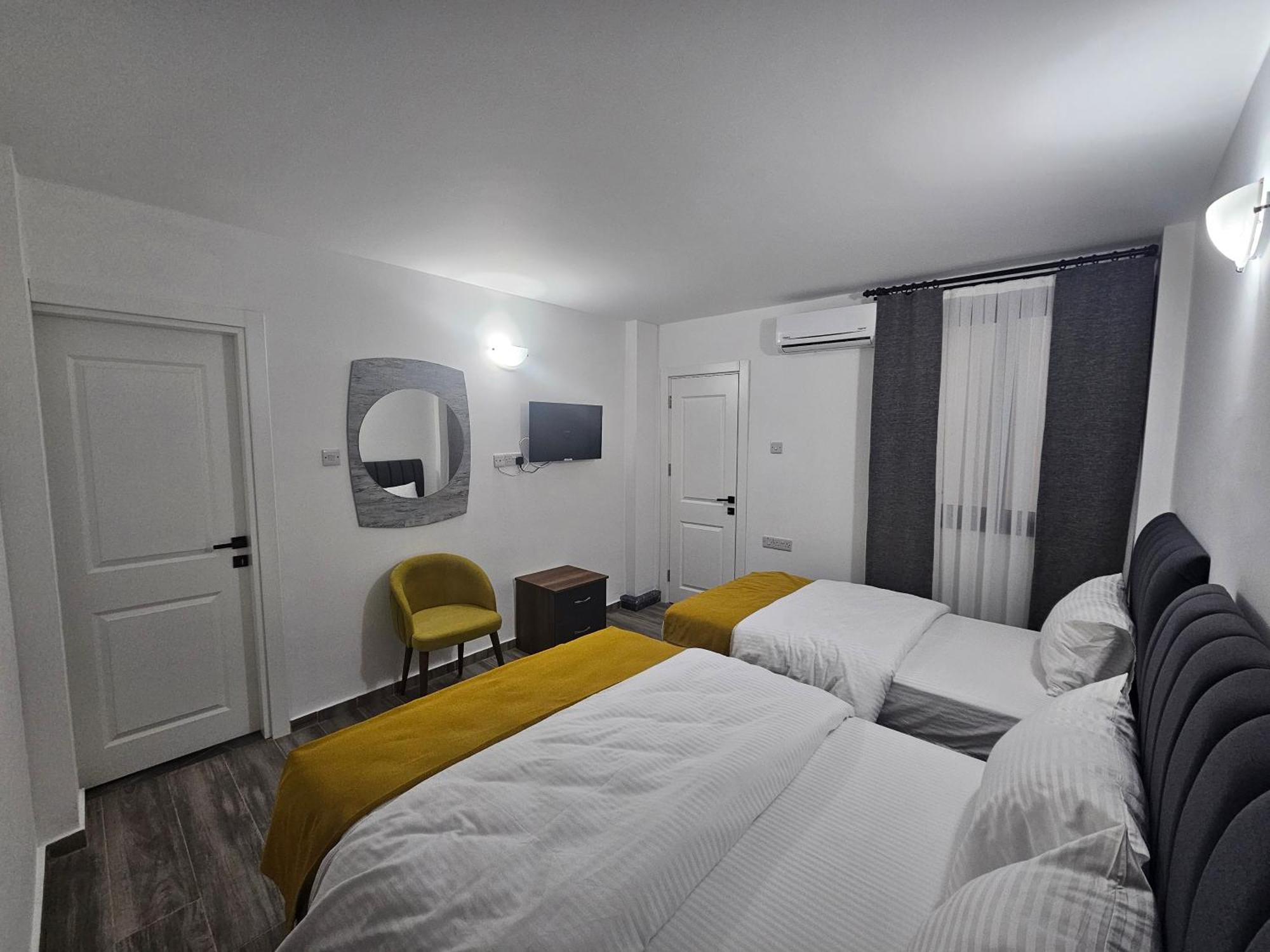 Cyprus Harbour Suites Girne Buitenkant foto